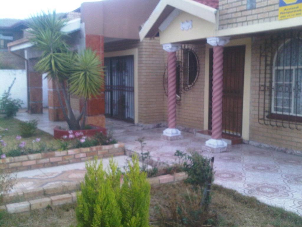 Guest House Macauly Johannesburgo Exterior foto