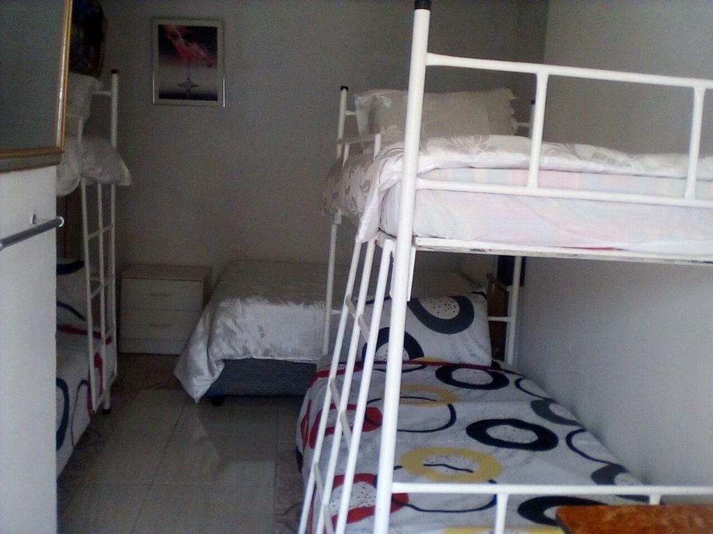 Guest House Macauly Johannesburgo Exterior foto